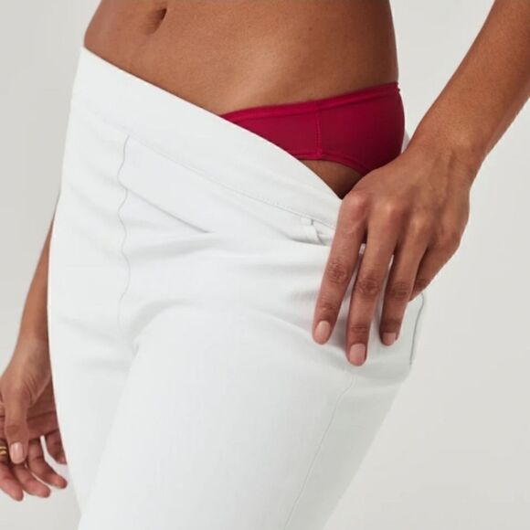 SPANX Classic White 'On The Go' Slim Straight Pants | XL - Picture 6 of 8
